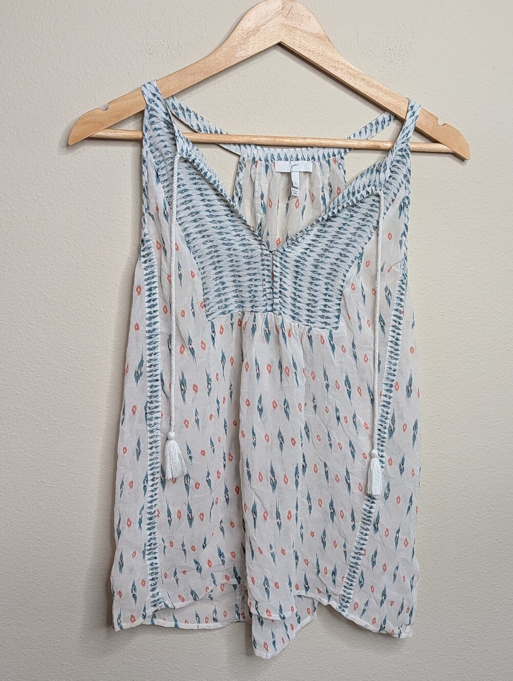 Joie 100% Silk Size L Ikat Print Tank‎ Top Smocked Tassel Tie V-Neck